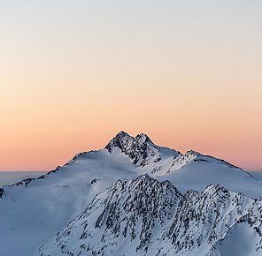 Hochwilde im Sonnenaufgang